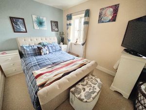 Bedroom- click for photo gallery